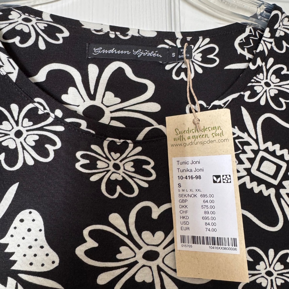 NWT Gudrun Sjödén Joni Tunic – Black & White Floral, Size S - Picture 4 of 9
